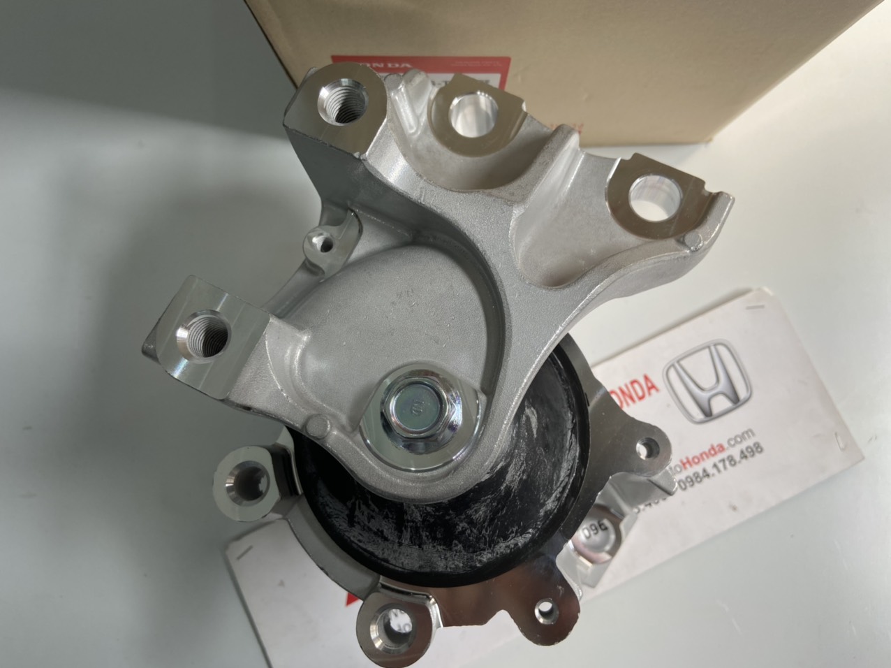 Chân máy dầu xe Honda CRV